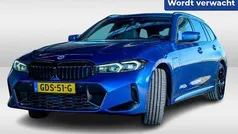Gebruikt 2023 BMW 330 Comfort Edition Stationwagen | € 41.950 (Eerlijke prijs)