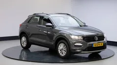 Grijs Gebruikt 2021 VW T-Roc Style SUV | € 25.945 (Goede deal)