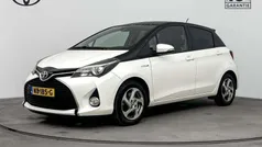 Wit Gebruikt 2016 Toyota Yaris Hybrid Trend Hatchback | € 13.895 (Eerlijke prijs)