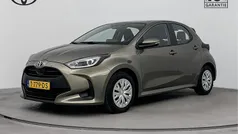 Groen Gebruikt 2023 Toyota Yaris Hybrid Active Hatchback | € 20.945 (Eerlijke prijs)