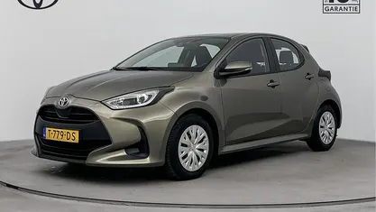 Groen Occasion 2023 Toyota Yaris Hybrid Active Hatchback | € 19.985 (Goede deal)