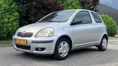 Grijs Gebruikt 2003 Toyota Yaris Luna Hatchback | € 1.950 (Eerlijke prijs)