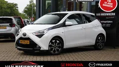 Wit Gebruikt 2021 Toyota Aygo Hatchback | € 11.400 (Eerlijke prijs)