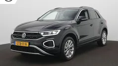Gebruikt 2024 VW T-Roc Edition SUV | € 32.900 (Eerlijke prijs)
