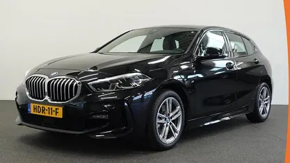 Gebruikt 2024 BMW 118 M Sport Hatchback | € 31.890 (Eerlijke prijs)