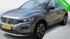 Grijs Gebruikt 2019 VW T-Roc Business SUV | € 21.750 (Eerlijke prijs)