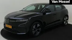 Noir etoile Gebruikt 2023 Renault Mégane Equilibre Hatchback | € 25.940 (Goede deal)