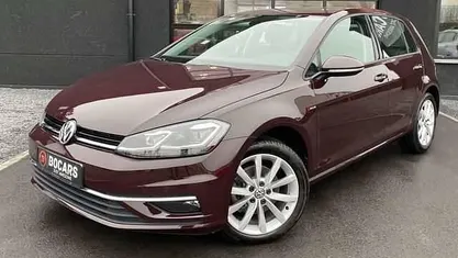 Zwart Occasion 2017 VW Golf Highline Sedan | € 18.990 (Eerlijke prijs)