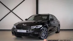 Zwart Gebruikt 2022 BMW 330 M Sport Sedan | € 39.950 (Goede deal)