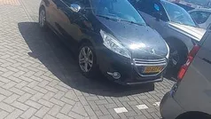 Zwart Gebruikt 2012 Peugeot 208 Allure Hatchback | € 7.440 (Eerlijke prijs)
