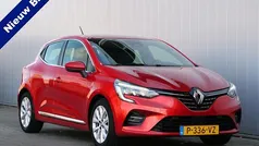 Gebruikt 2022 Renault Clio V Intens Hatchback | € 13.695 (Eerlijke prijs)