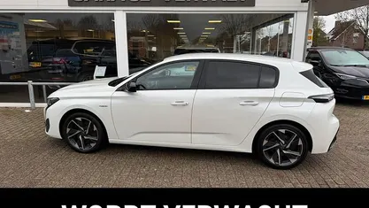 Hatchback Occasion 2022 Peugeot 308 Allure Hatchback | € 23.950 (Eerlijke prijs)