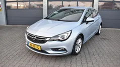 Grijs Gebruikt 2018 Opel Astra Innovation Hatchback | € 15.830 (Eerlijke prijs)