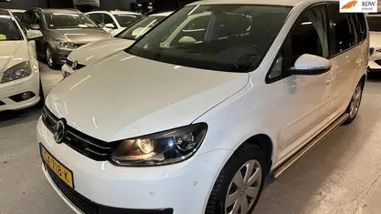 Wit Gebruikt 2015 VW Touran MPV | € 7.450 (Goede deal)
