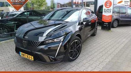 Zwart Gebruikt 2023 Peugeot 408 GTi Sedan | € 27.950 (Eerlijke prijs)