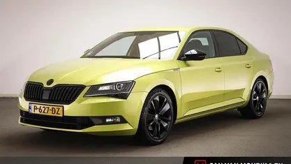 Occasion Skoda Superb Business Line 150 PK (110 kW) 2020 Geel Hatchback