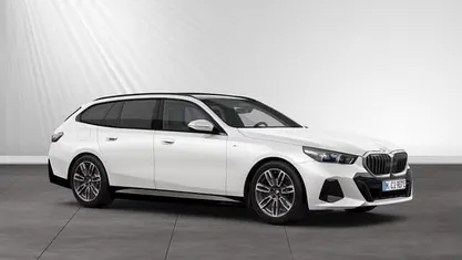 Occasion 2025 BMW 530e M Sport Stationwagen | € 63.750 (Eerlijke prijs)