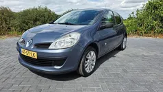 Gebruikt 2006 Renault Clio II Expression Hatchback | € 1.650 (Eerlijke prijs)