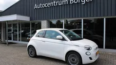 Wit Nieuw 2024 Fiat 500e Urban Hatchback | € 25.499 (Super prijs)