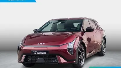 Rood Nieuw 2025 Kia EV4 GT-Line Hatchback | € 42.695 (Eerlijke prijs)