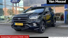 Zwart Gebruikt 2017 Ford Kuga ST-Line SUV | € 17.845 (Eerlijke prijs)