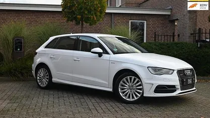 Occasion 2015 Audi A3 Sportback Attraction Hatchback | € 12.895 (Eerlijke prijs)