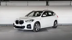Mineralweiss metallic (wit metallic) Gebruikt 2022 BMW X1 Executive SUV | € 35.900 (Eerlijke prijs)