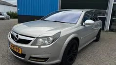 Grijs Gebruikt 2006 Opel Vectra GTS Sport Hatchback | € 2.450 (Eerlijke prijs)