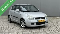 Zilver Gebruikt 2005 Suzuki Swift Hatchback | € 950 (Super prijs)