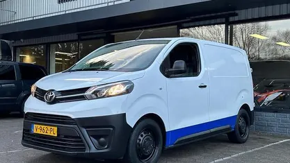 Occasion 2018 Toyota Proace Comfort MPV | € 9.350 (Goede deal)