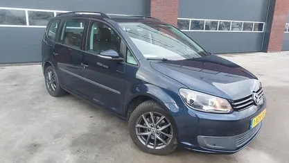 Occasion VW Touran Trendline 105 PK (77 kW) 2014 Blauw MPV