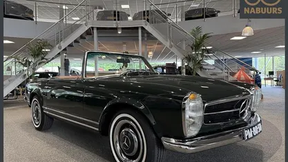 Groen Gebruikt 1964 Mercedes 230 Cabriolet | € 87.950