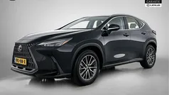 Zwart Gebruikt 2024 Lexus NX350h Luxury Line SUV | € 54.995 (Goede deal)
