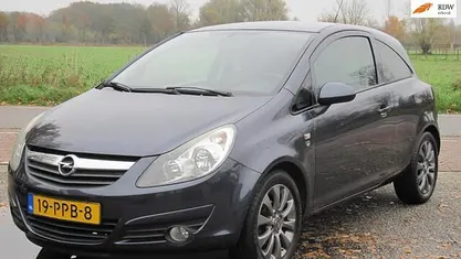 Occasion 2010 Opel Corsa Edition Hatchback | € 3.850 (Eerlijke prijs)