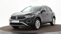 Zwart Gebruikt 2024 VW T-Roc Edition SUV | € 31.940 (Goede deal)