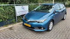 Blauw Gebruikt 2018 Toyota Auris Hybrid Hatchback | € 17.950 (Eerlijke prijs)