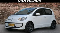 Wit Gebruikt 2016 VW up! move up! Hatchback | € 7.945 (Eerlijke prijs)