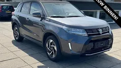 Grijs Gebruikt 2024 Suzuki Vitara Style SUV | € 29.950 (Eerlijke prijs)