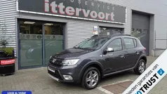 Grijs Gebruikt 2020 Dacia Sandero Stepway Hatchback | € 8.950 (Goede deal)