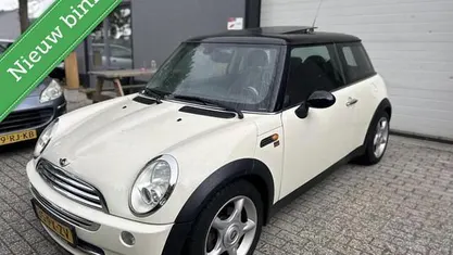 Gebruikt 2005 Mini Cooper Chili Hatchback | € 2.495 (Eerlijke prijs)