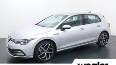 Gebruikt 2020 VW Golf VII Style Hatchback | € 27.540 (Eerlijke prijs)