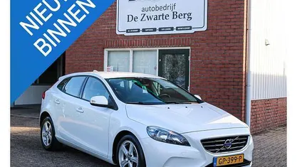 Occasion 2015 Volvo V40 Business Edition Hatchback | € 6.999 (Eerlijke prijs)