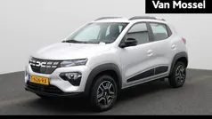 Gebruikt 2023 Dacia Spring Essentiel Hatchback | € 13.440 (Eerlijke prijs)