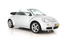 Grijs metallic Gebruikt 2008 VW Beetle Highline Cabriolet | € 6.345 (Eerlijke prijs)