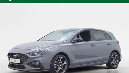 Abyss black (zwart metallic) Gebruikt 2024 Hyundai i30 N Line Hatchback | € 22.950 (Eerlijke prijs)