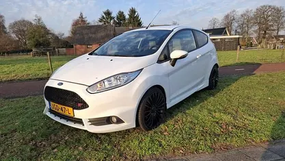Occasion 2015 Ford Fiesta ST Hatchback | € 8.750 (Super prijs)