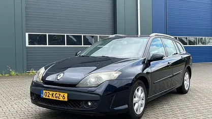 Occasion Renault Laguna III Expression 140 PK (102 kW) 2009 Blauw Stationwagen