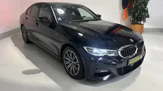 Zwart Gebruikt 2020 BMW 330e M Sport Sedan | € 29.850 (Eerlijke prijs)