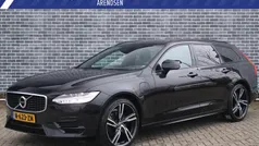 Zwart Gebruikt 2020 Volvo V90 R-Design Stationwagen | € 34.694 (Eerlijke prijs)