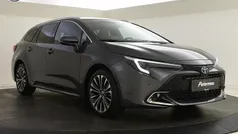 Grijs Gebruikt 2025 Toyota Corolla Hybrid Style Stationwagen | € 32.899 (Super prijs)